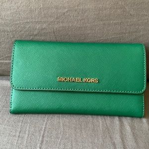 Michael Kors Trifold Wallet NWT